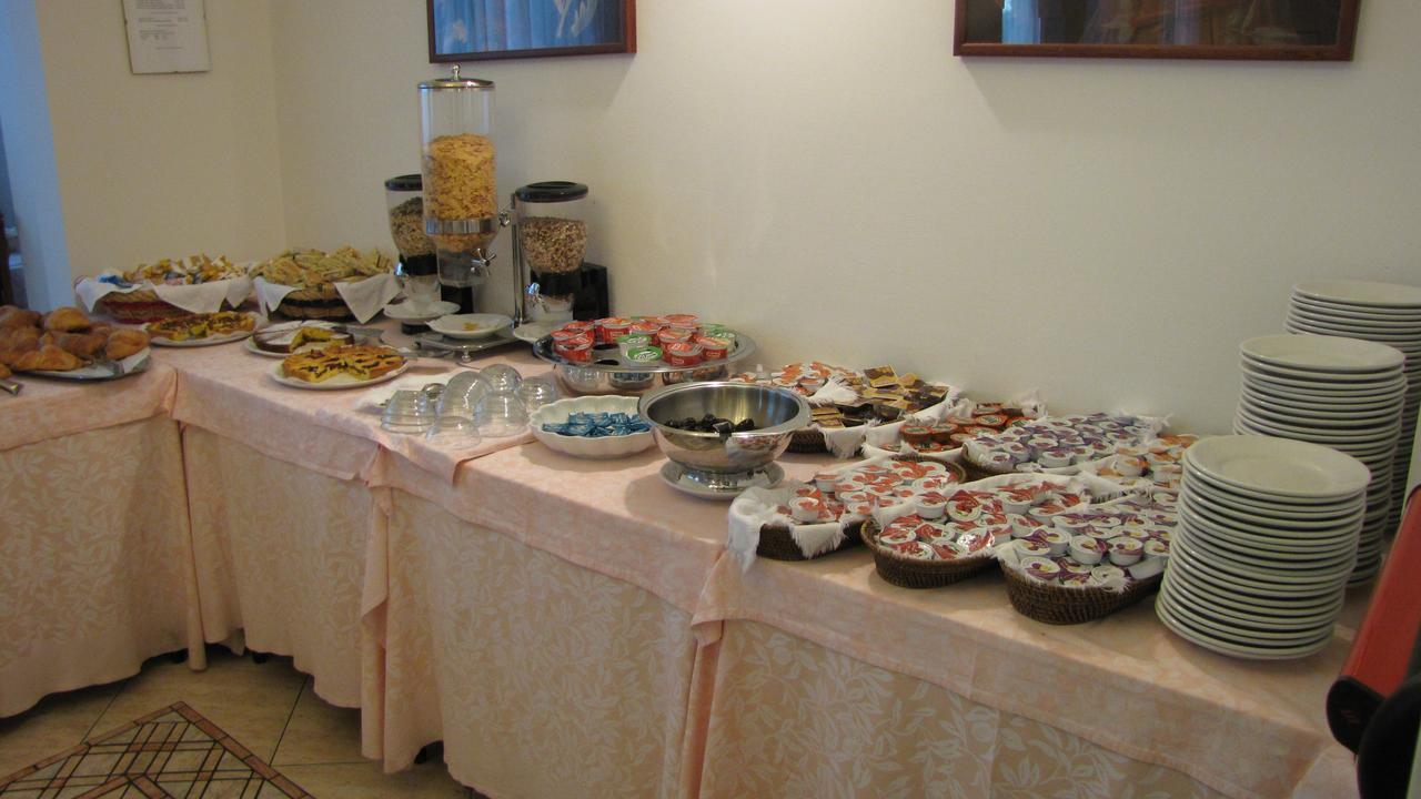 Hotel Caruso Rimini Extérieur photo